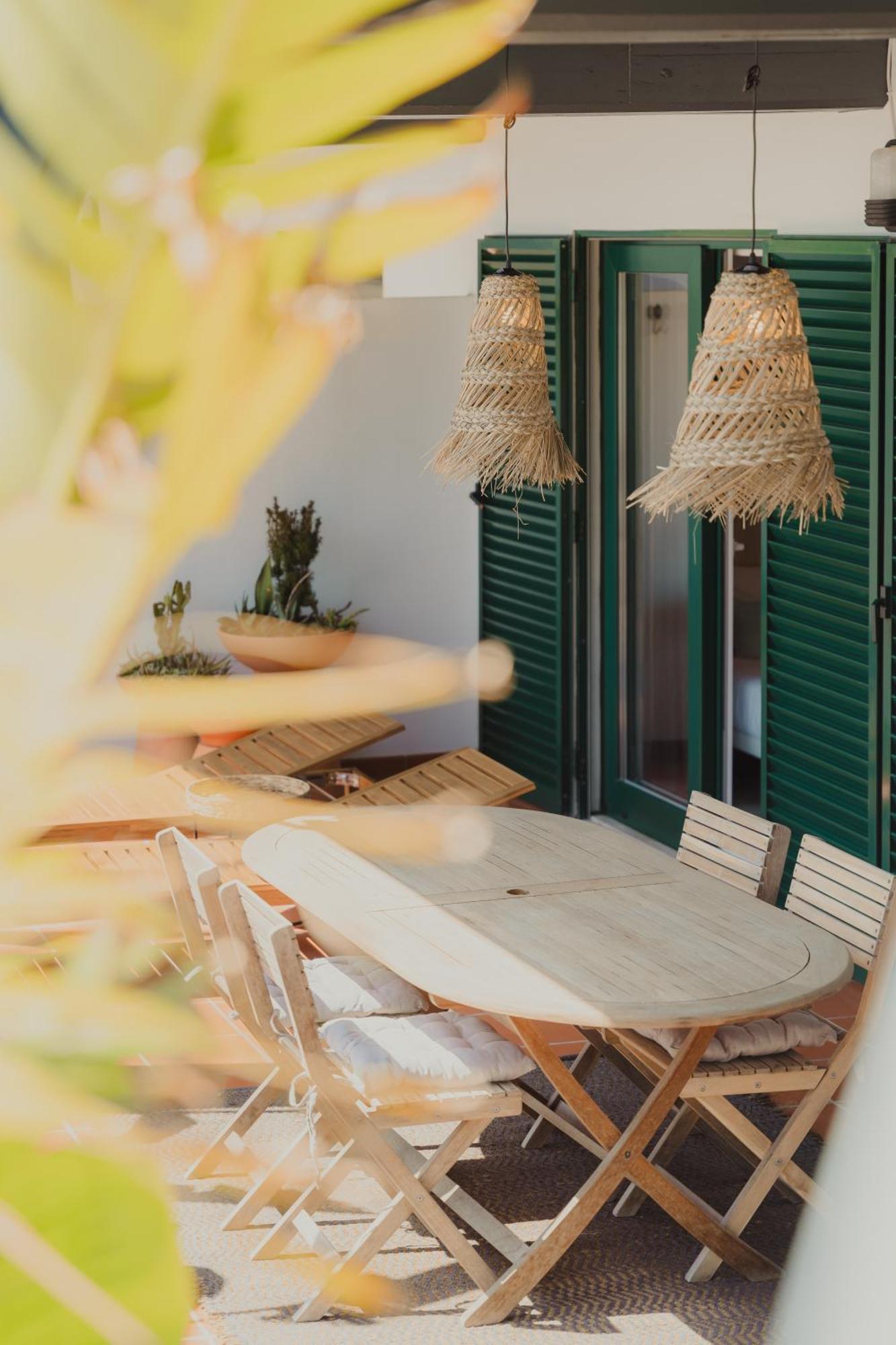 Surf Guesthouse - 7Min Walk To The Beach 帕塔亚什 外观 照片