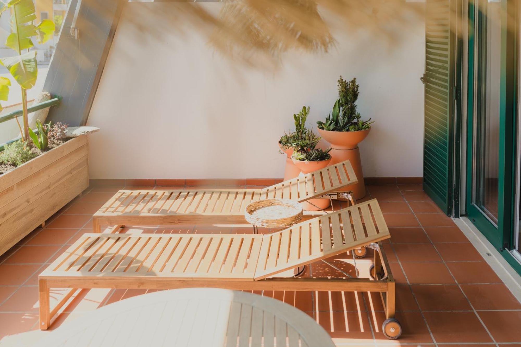 Surf Guesthouse - 7Min Walk To The Beach 帕塔亚什 外观 照片