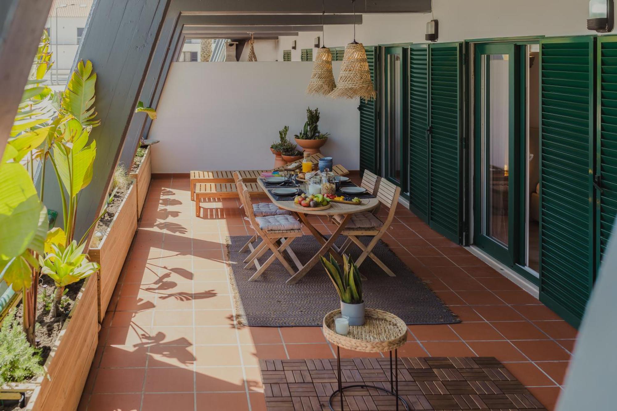 Surf Guesthouse - 7Min Walk To The Beach 帕塔亚什 外观 照片